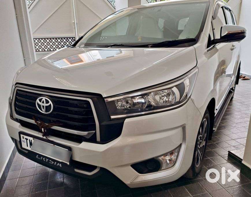 Toyota Innova Crysta [2020-ongoing] 2.4 Gx 7 Str, 2023, Diesel