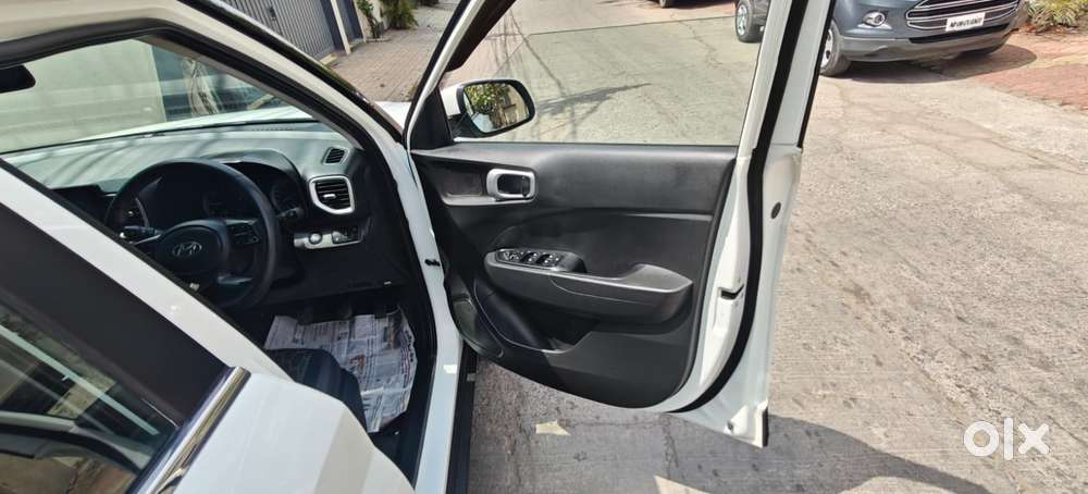 Hyundai Venue Sx (o) Mt 1.5 Diesel, 2021, Diesel