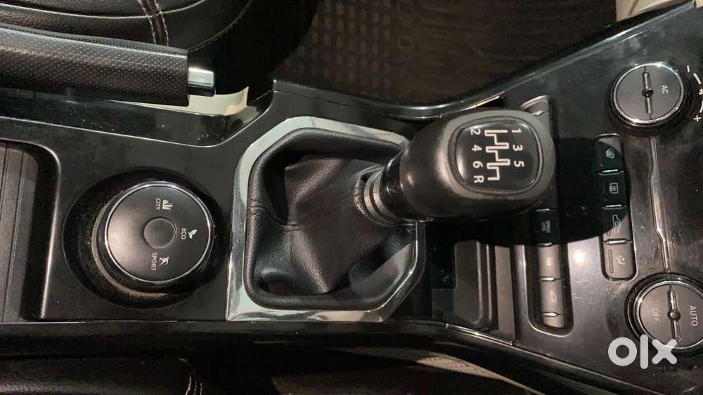 Tata Nexon Xz Plus (hs), 2022, Petrol