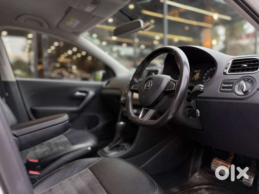 Skoda Rapid [2016-2021] 1.6 Mpi Style Plus, 2017, Petrol