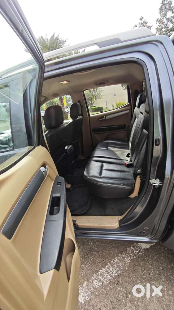 Isuzu V-cross Z 4x4 Mt, 2019, Diesel