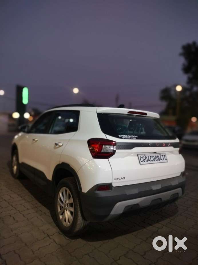 Skoda Kylaq Signature, 2025, Petrol