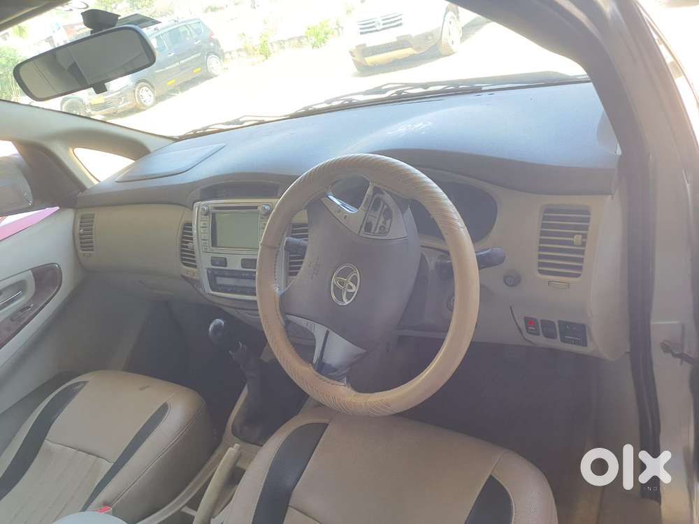 Toyota Innova 2.5 V 7 Str, 2012, Diesel