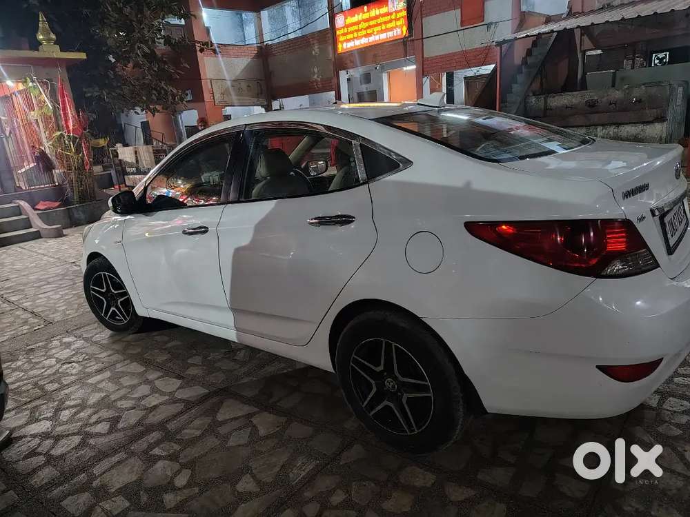 Hyundai Verna 2012