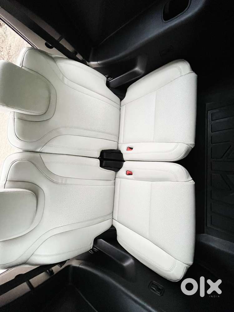 Mahindra Xuv700 2.0 Ax 7 Petrol At Luxury Pack Str, 2024, Petrol