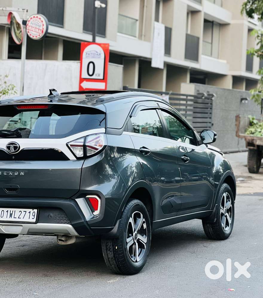 Tata Nexon, 2023, Petrol