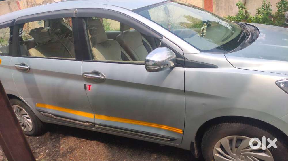 Maruti Ertiga Vxi 2023 Cng