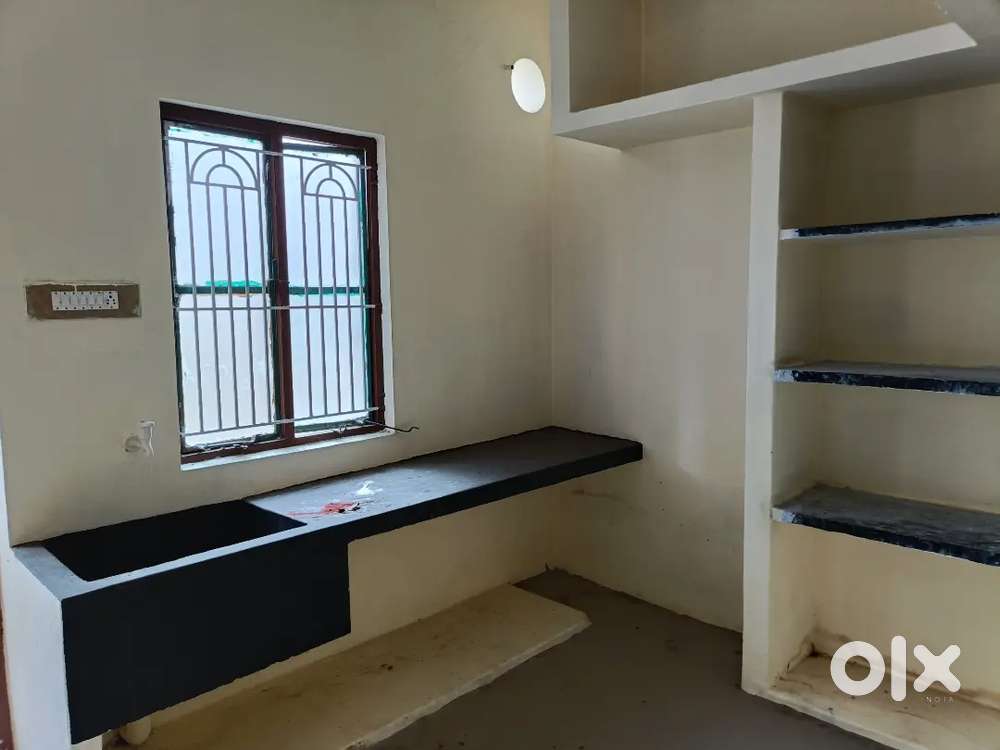 Compound house available for lease