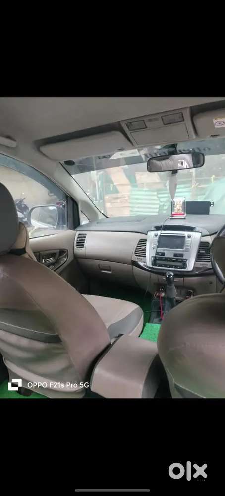 Toyota Innova 2015