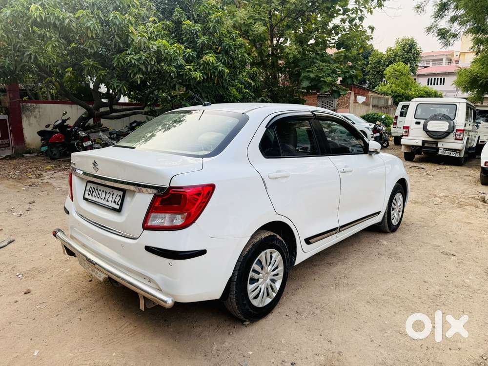 Maruti Suzuki Dzire 1.2 Vxi, 2022, Petrol