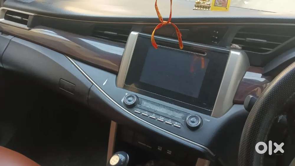 Toyota Innova Crysta 2016 Diesel Third-hand