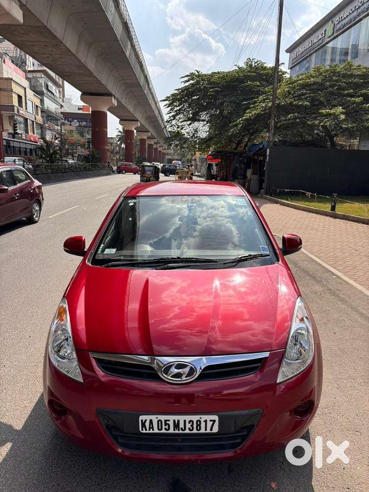 Well Maintained Less Driven I20 For Sale Direct Owner