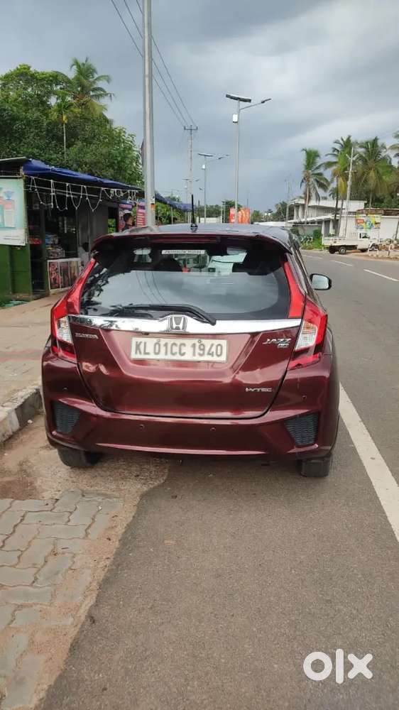 Honda Jazz 2017 Petrol 75000 Km Driven Full Option