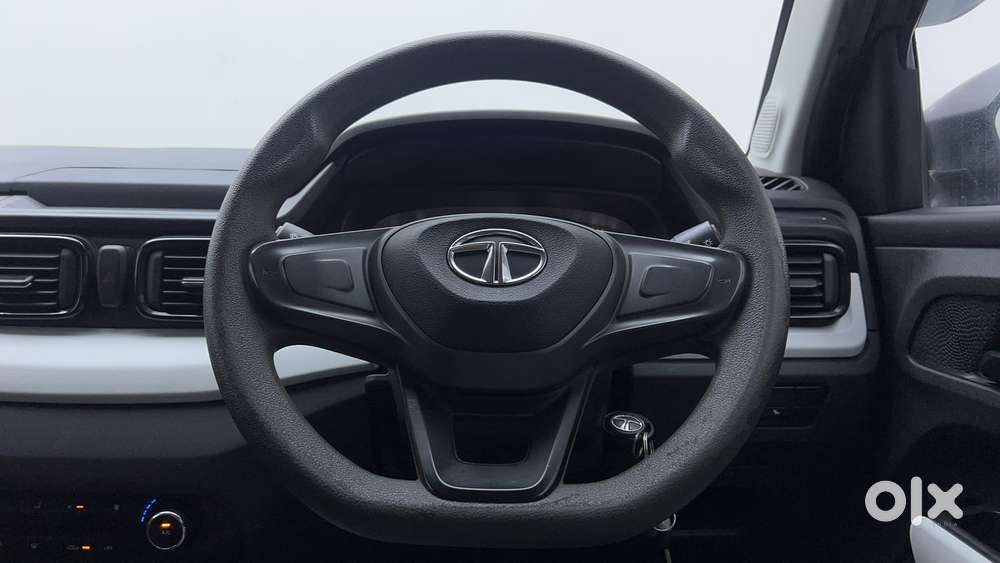 Tata Punch Pure, 2022, Petrol