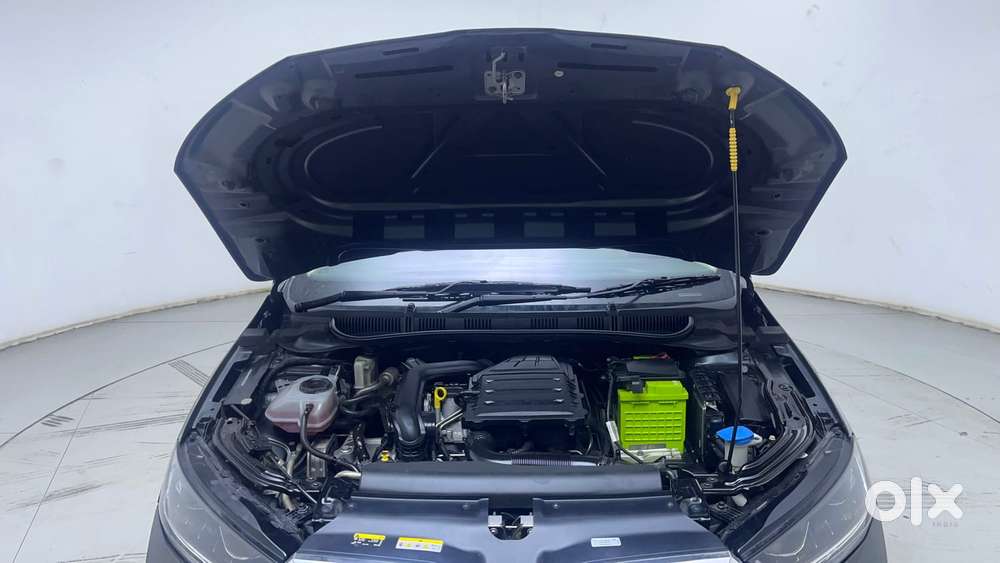 Skoda Slavia Style 1.0l Tsi Mt, 2023, Petrol