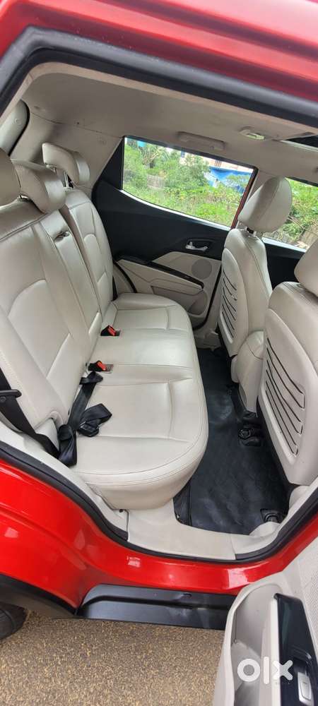 Mahindra Xuv300 W8 Option Diesel, 2022, Diesel