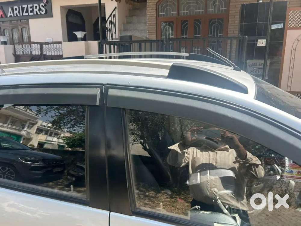 Single Owner Cng Fitted Petrol With Very Good Condition