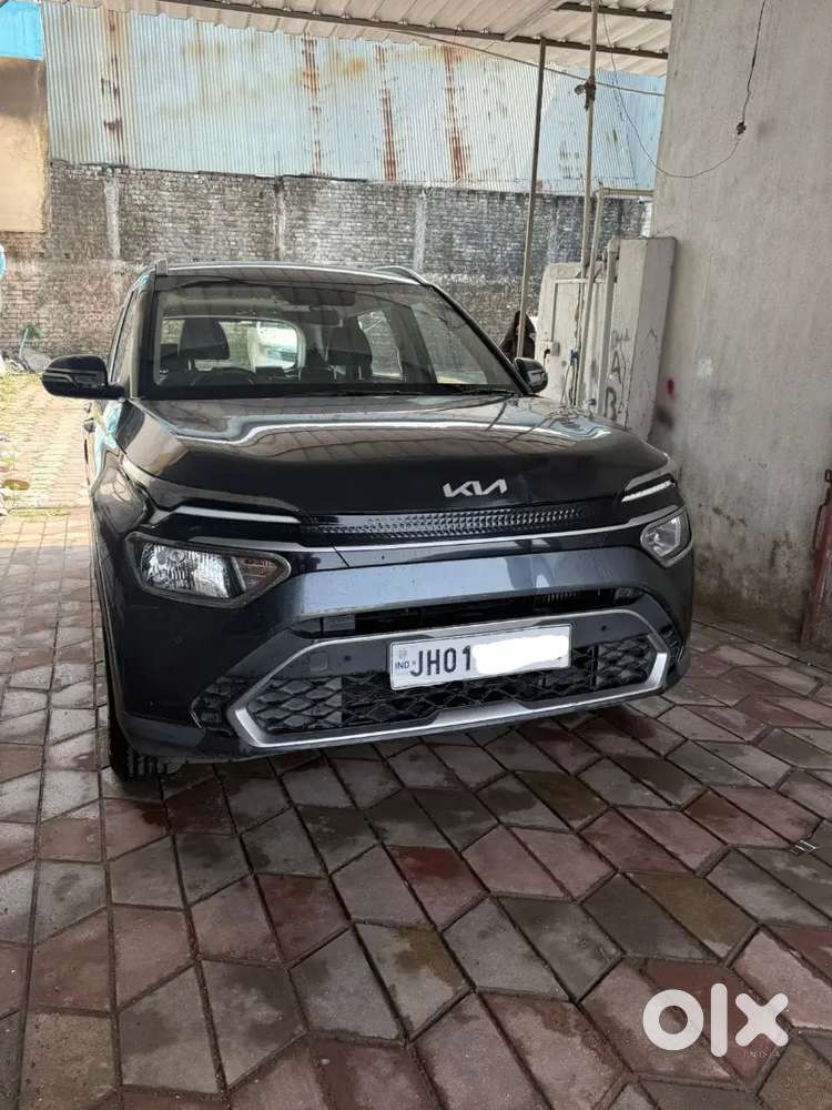 New Kia Carens Turbo Petrol Well Maintained