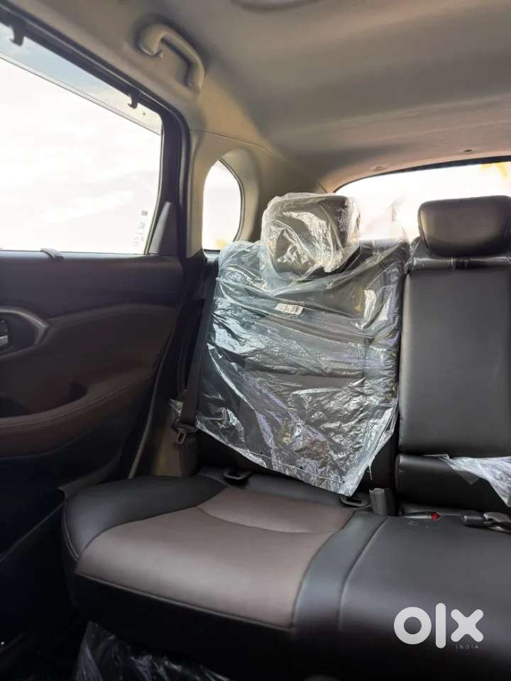 Toyota Urban Cruiser Hyryder, 2026, Petrol