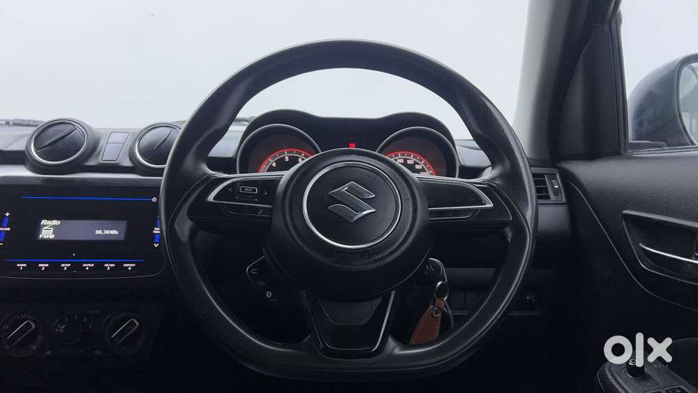 Maruti Suzuki Swift 2018 Vxi, 2022, Petrol