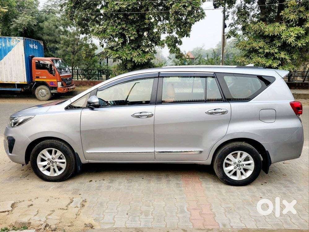 Toyota Innova Crysta