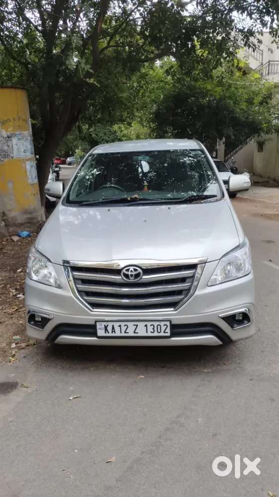 Toyota Innova 2014