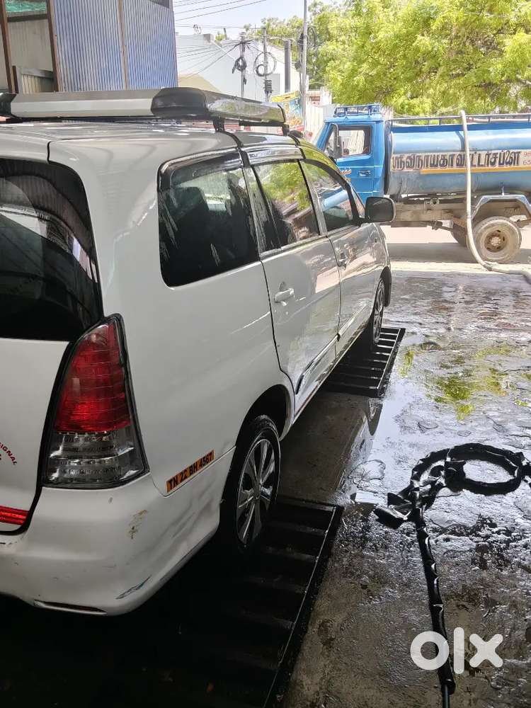 Toyota Innova 2010 Diesel Well Maintained