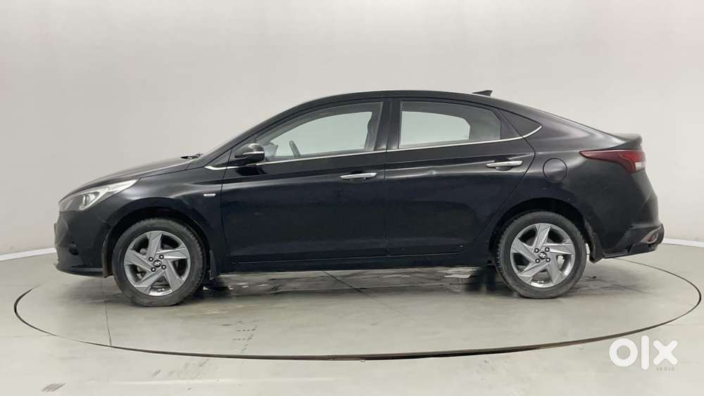 Hyundai Verna 1.5 Sx Vtvt Ivt, 2022, Petrol