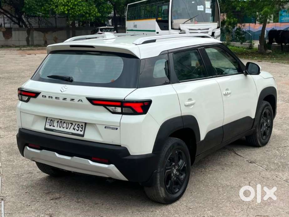 Maruti Suzuki Brezza 1.5 Zxi Smart Hybrid, 2023, Petrol