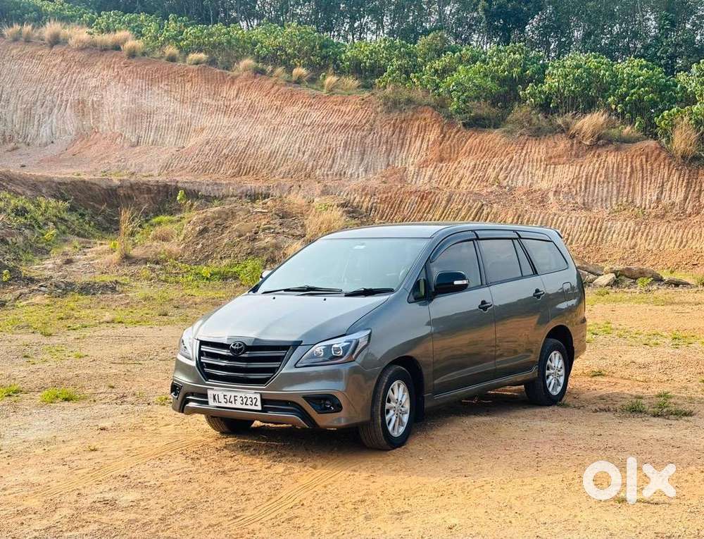 Toyota Innova 2014 Diesel Well Maintained