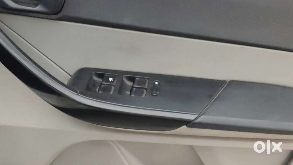 Tata Tiago 1.2 Revotron Xza, 2019, Petrol