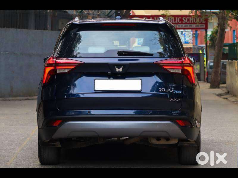Mahindra Xuv700 2.0 Ax 7 Petrol At Str, 2022, Petrol
