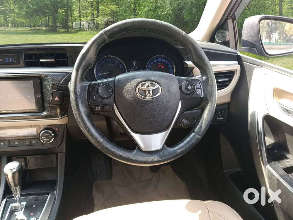 Toyota Corolla Altis 2013-2017 Vl At, 2016, Petrol