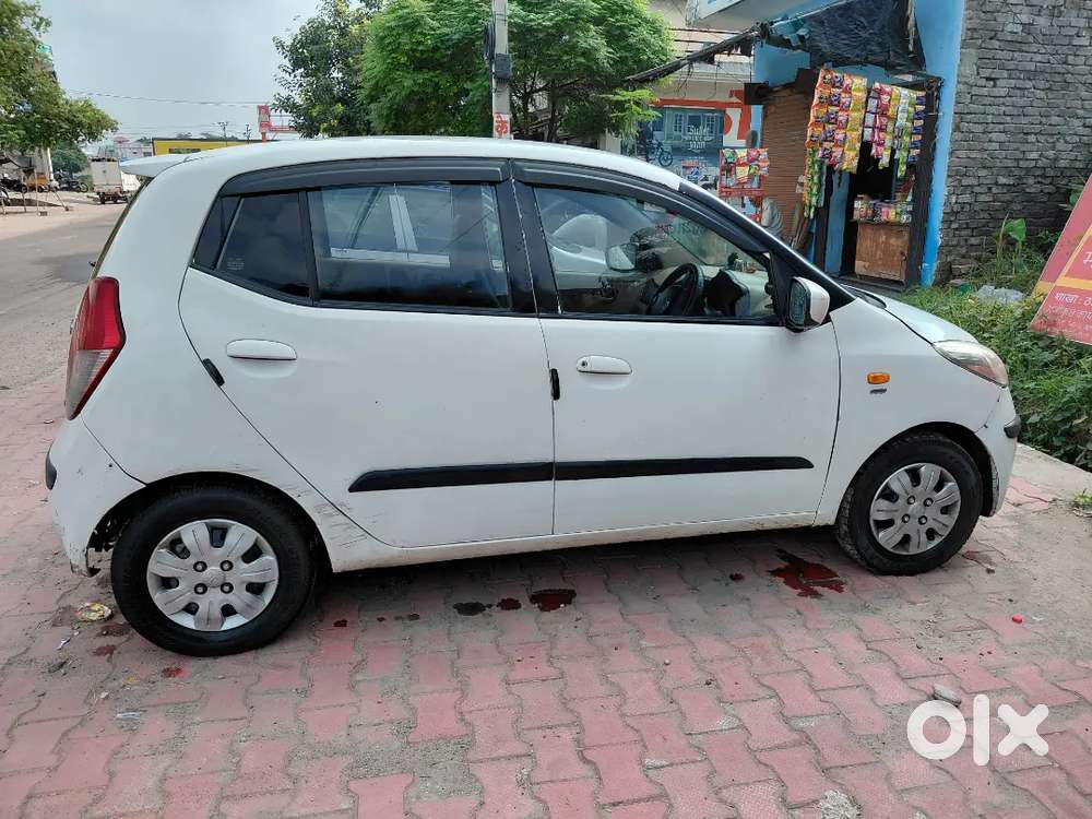 Hyundai I10 Sportz 2010 Car