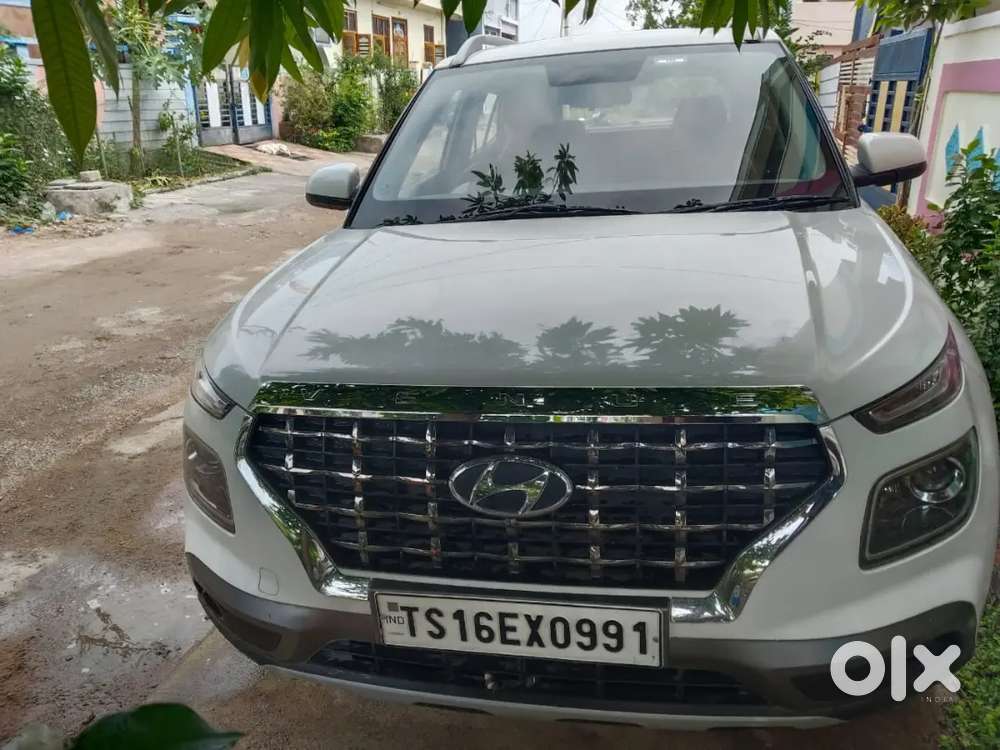 Hyundai Venue Petrol 2019