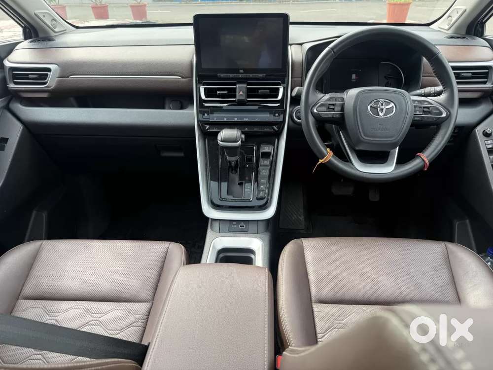 Toyota Innova Hycross 2.0 Zx Hybrid 7 Str, 2024, Petrol