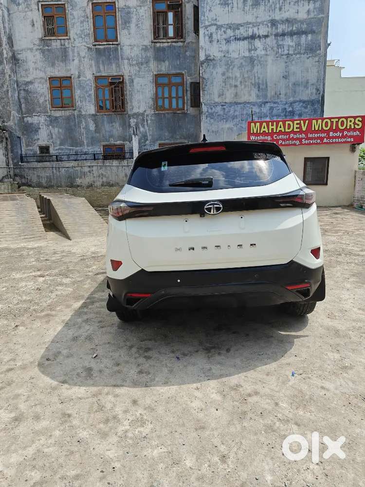Tata Harrier Top Variant Dual Tone 2021 Diesel Well Maintained