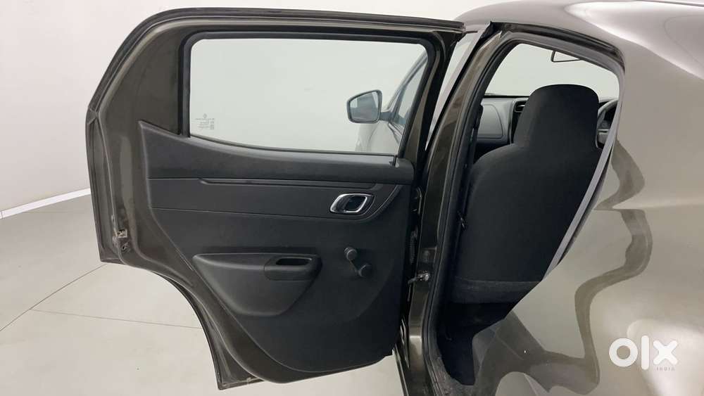 Renault Kwid 1.0 Rxt Sce Special (o), 2019, Petrol