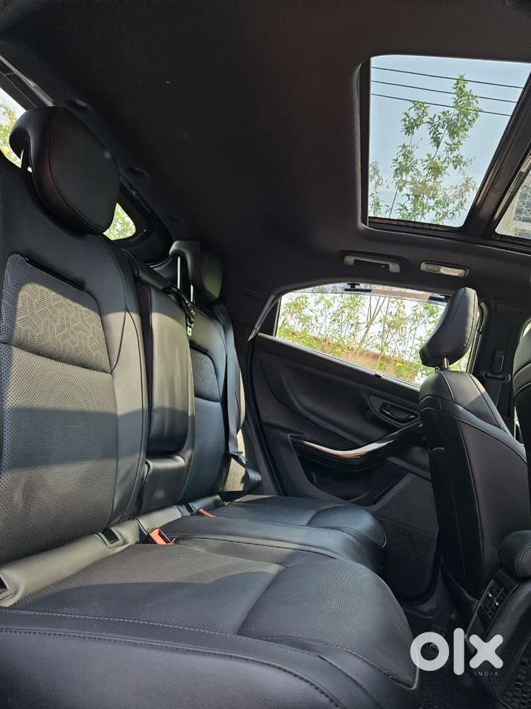 Tata Curvv S 1.2 Revotron Petrol 6mt, 2025, Petrol