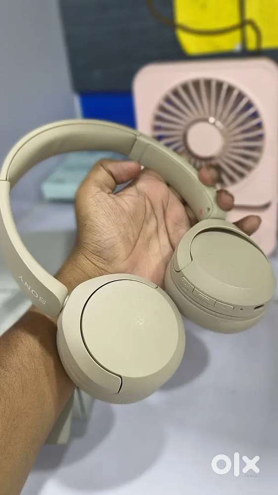 SONY WH CH520 LIKE NEW