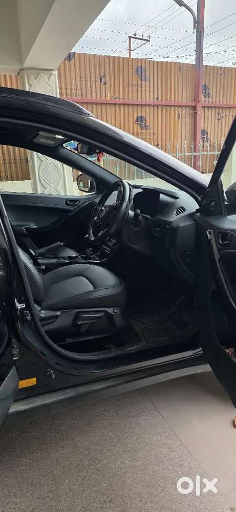 Tata Nexon Xza Plus Dark Edition - Petrol 2025 Registered