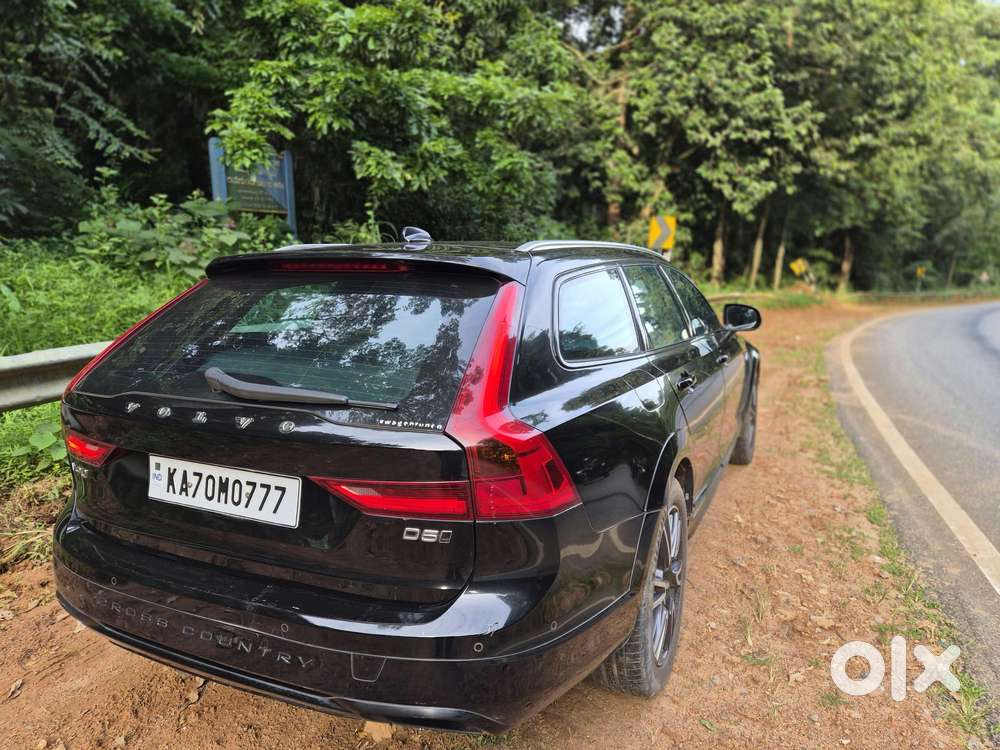 Volvo V90 Cross Country D5 Inscription, 2018, Diesel