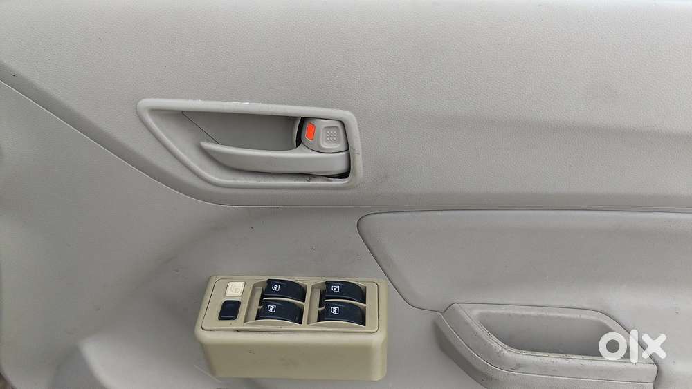 Maruti Suzuki Swift Dzire 1.2 Lxi Bsiv, 2018, Petrol