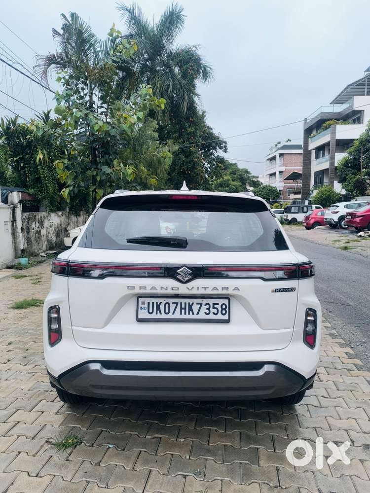Maruti Suzuki Grand Vitara 1.5 Zeta Plus Intelligent Hybrid Ecvt, 20..
