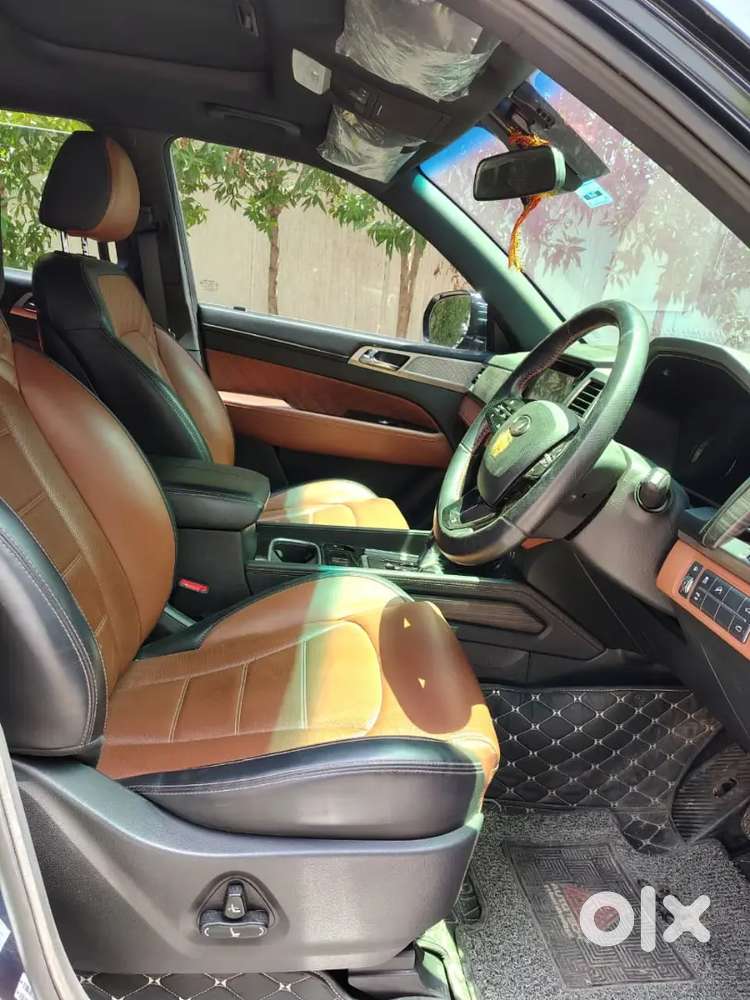 Mahindra Alturas G4 2022 Diesel Variant