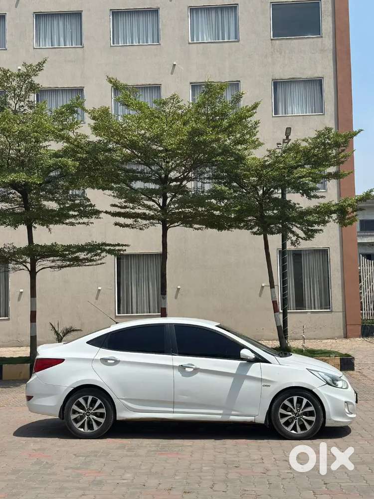 Hyundai Verna 2015 Diesel 98000 Km Driven
