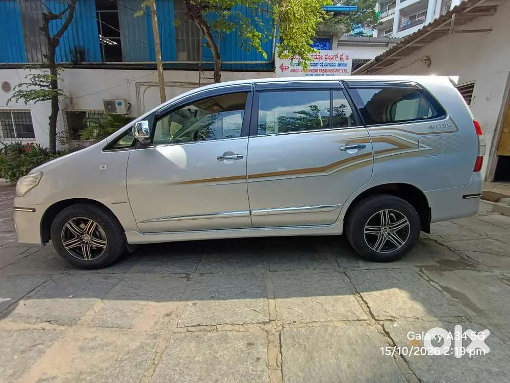 Toyota Innova 201