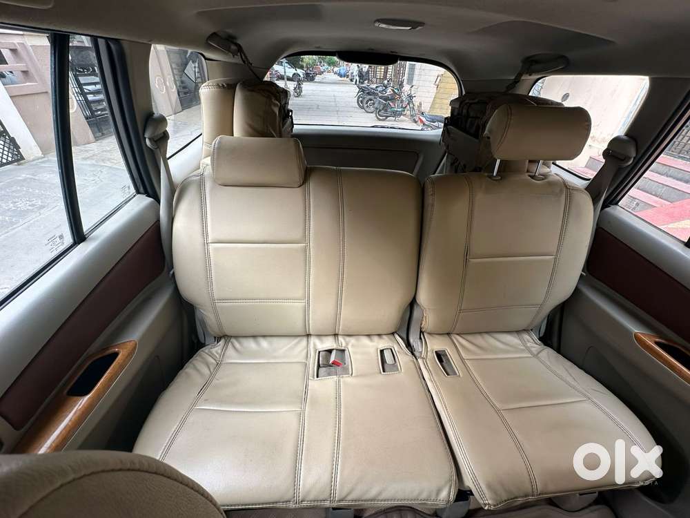 Toyota Innova 2004-2011 2.5 V Diesel 8-seater, 2009, Diesel