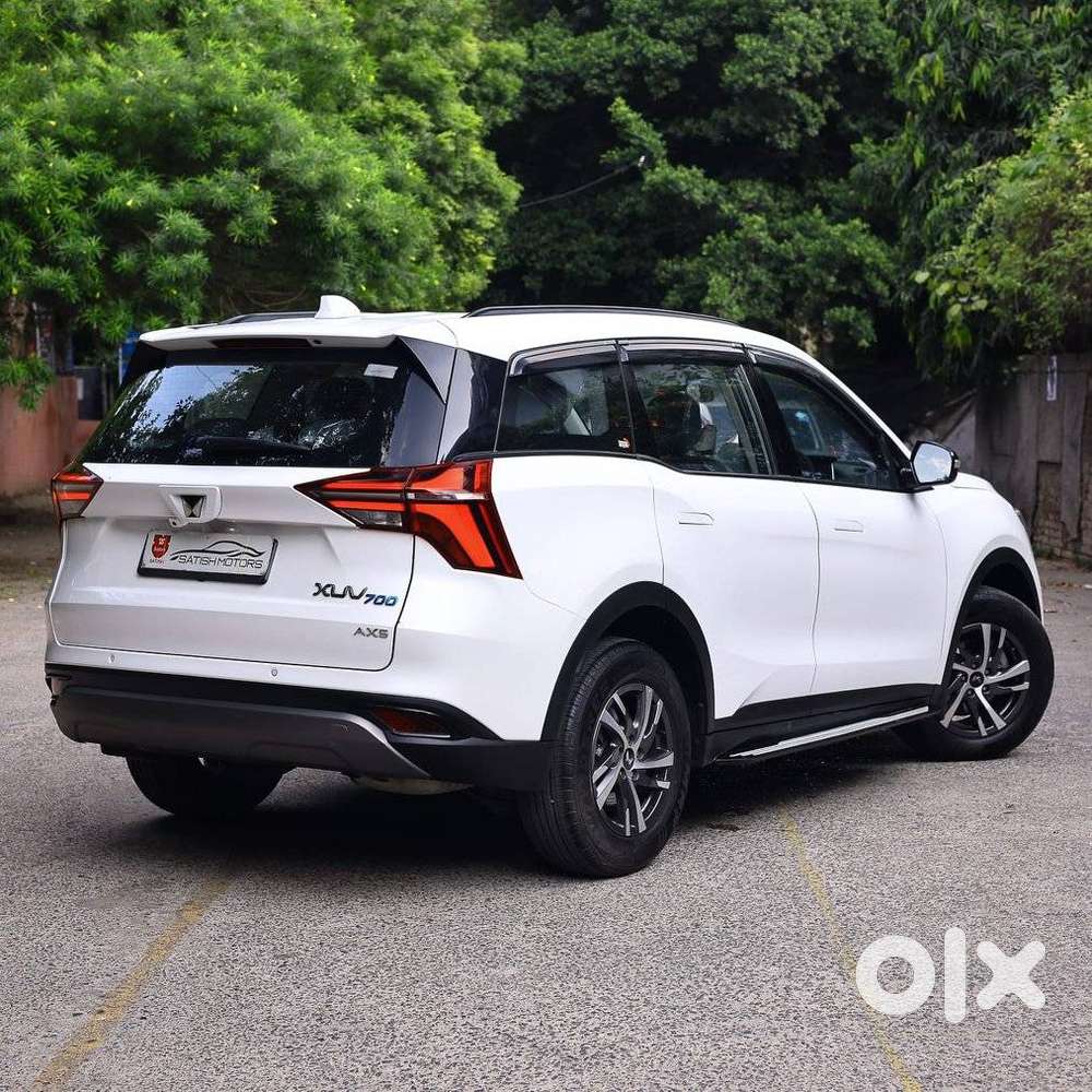 Mahindra Xuv700 2.0 Ax 7 Petrol At Str, 2024, Petrol