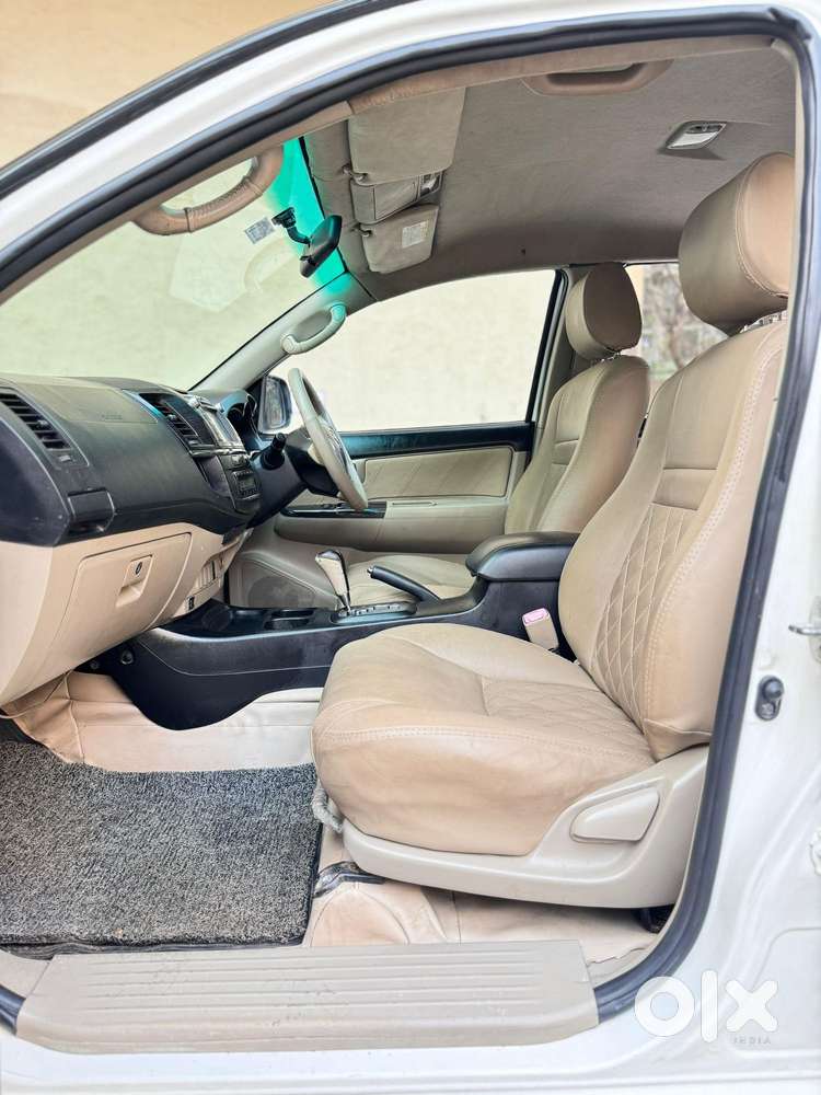 Toyota Fortuner 3.0 4x2 Automatic, 2014, Diesel